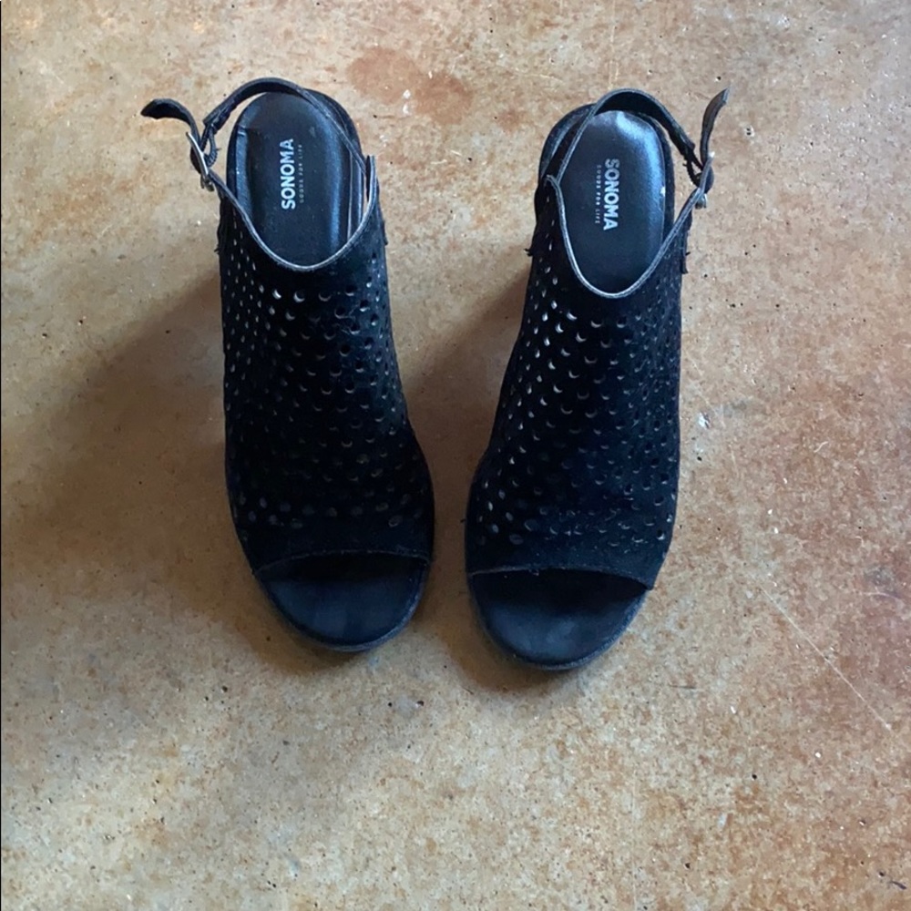 Women’s Black Sandals